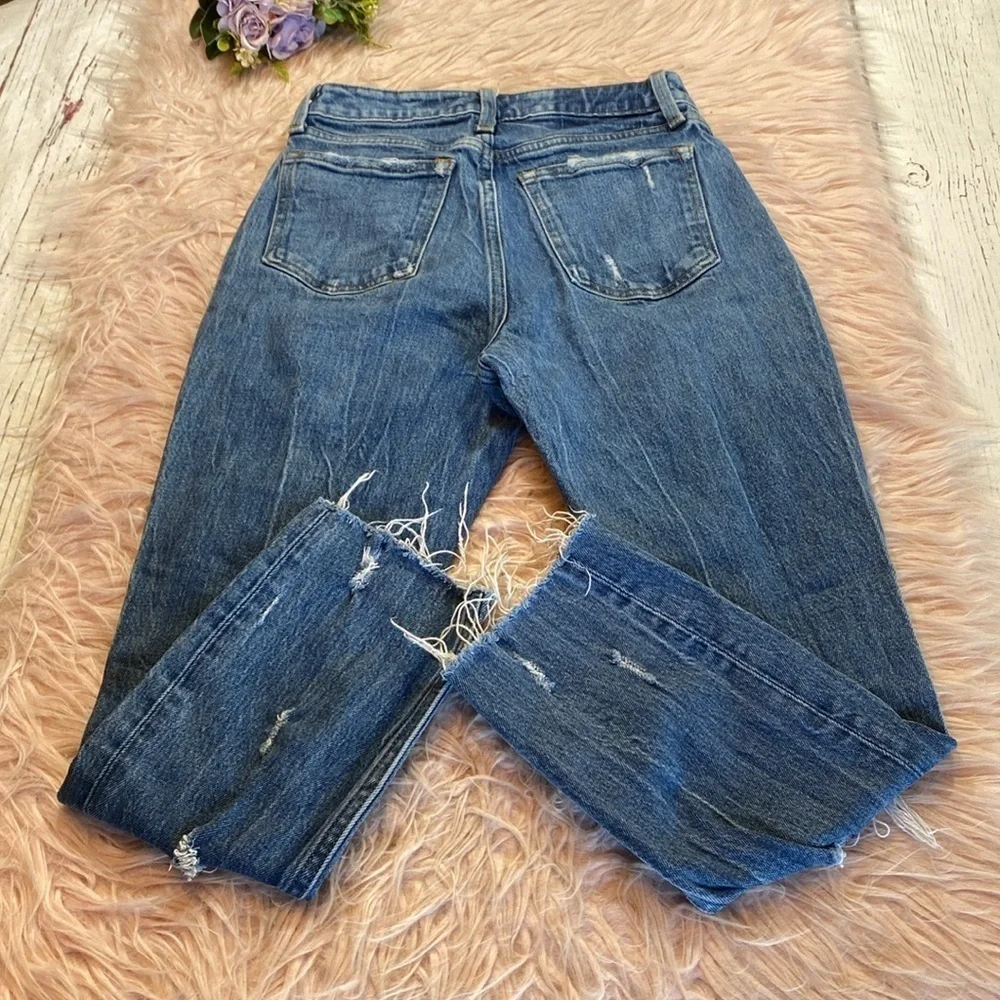 Abercrombie & Fitch High Rise Mom Jean Distressed Curve Love sz 25